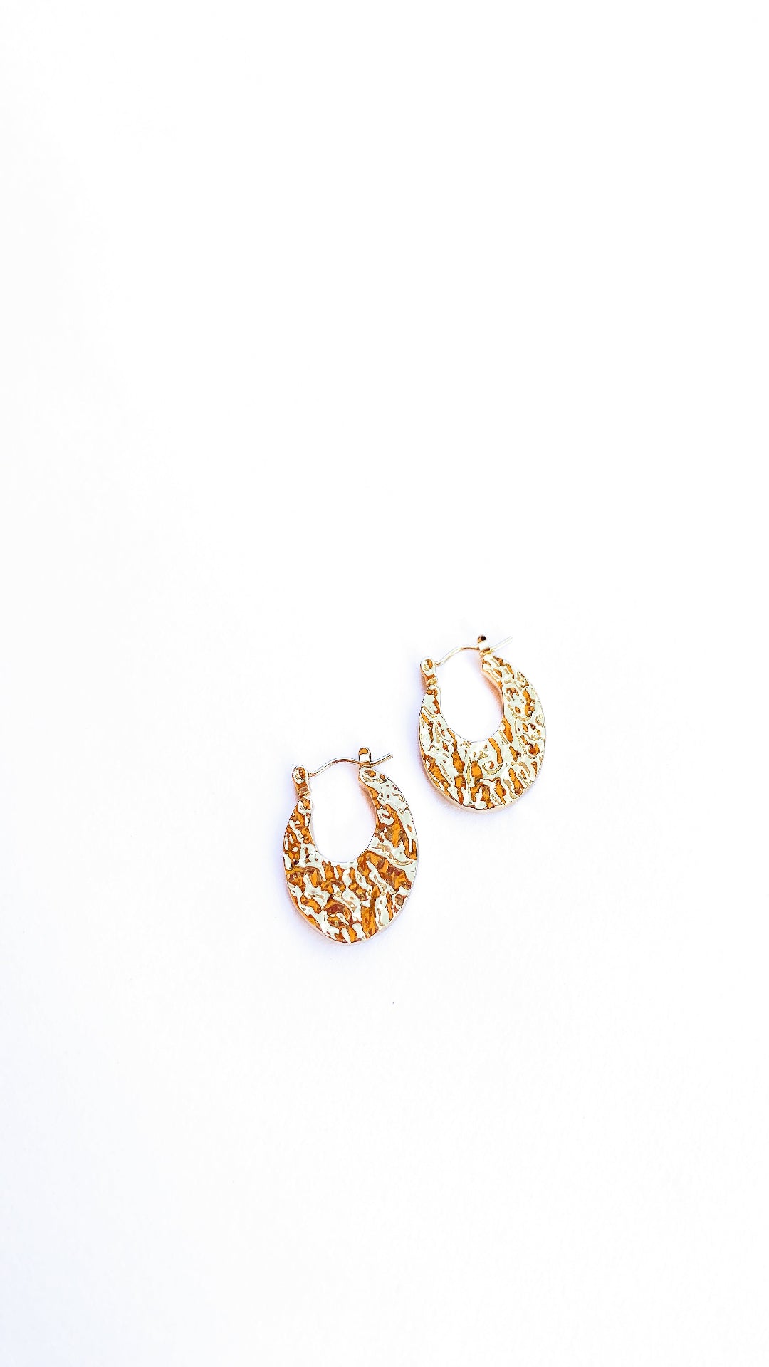 The Round Crinkle Earring